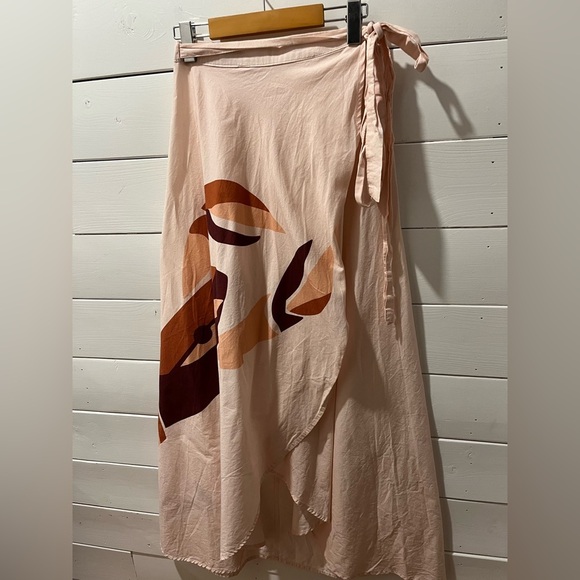 Onia Wrap Skirt with Abstract Print – Size S - Picture 5 of 8